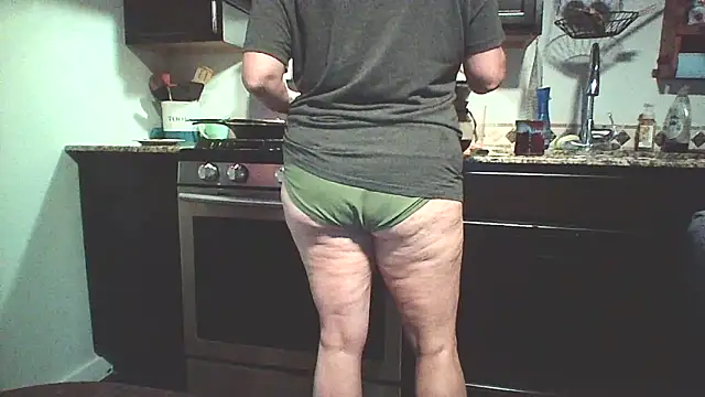 Big-Tits-McGee online show from September 29, 12:33 pm