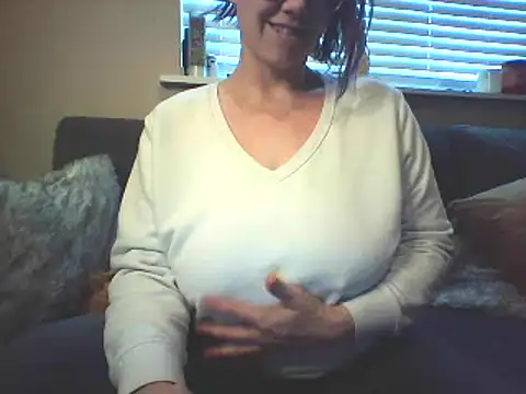 Big-Tits-McGee online show from February 17, 4:28 pm