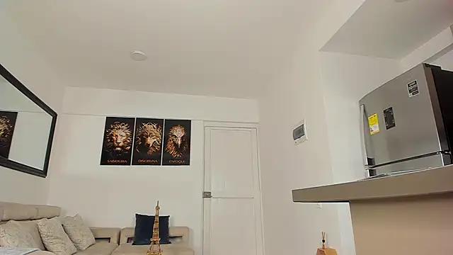 smit hot sr online show from March 13, 6:26 am