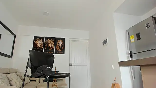 smit hot sr online show from March 7, 2:34 pm