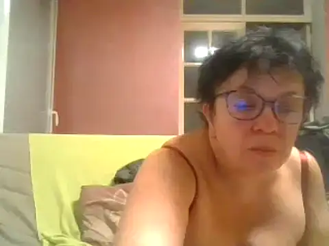Vandeae44 online show from January 4, 8:37 pm