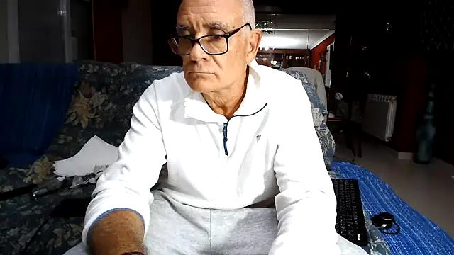 maduroguapo online show from November 14, 9:18 pm