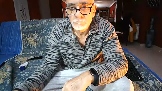 maduroguapo online show from March 18, 9:43 pm