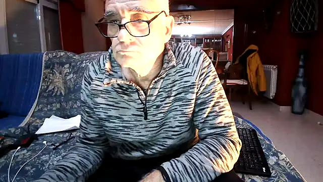 maduroguapo online show from November 30, 10:10 pm