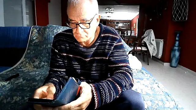 maduroguapo online show from November 4, 9:40 pm