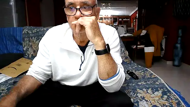 maduroguapo online show from March 7, 10:15 pm