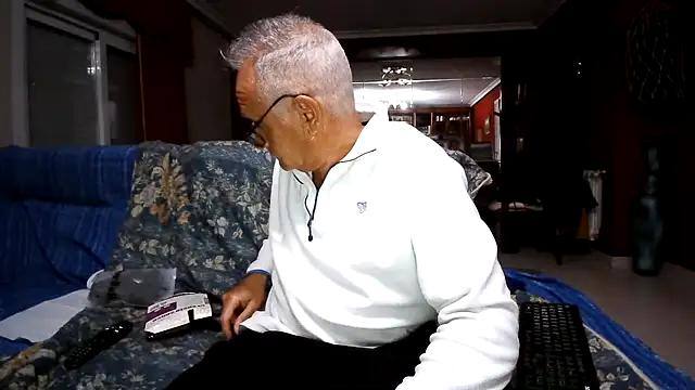 maduroguapo online show from March 14, 9:54 pm