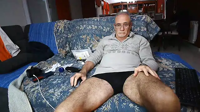 maduroguapo online show from March 14, 11:00 pm