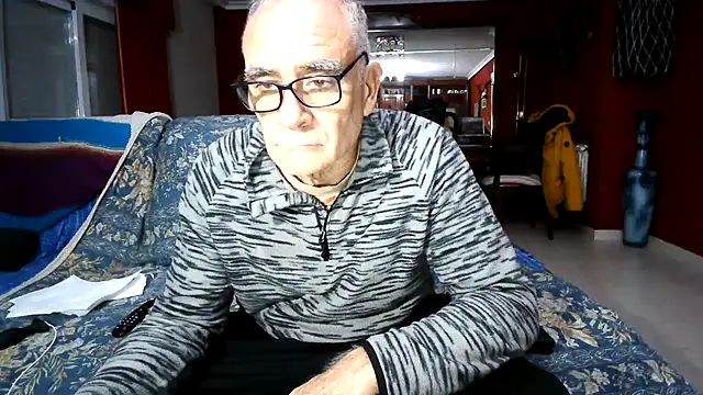 maduroguapo online show from February 6, 9:33 pm