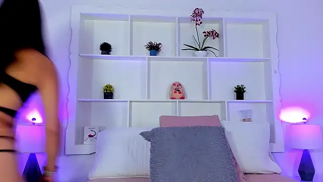 Jenifer Diaz online show from September 25, 1:17 pm