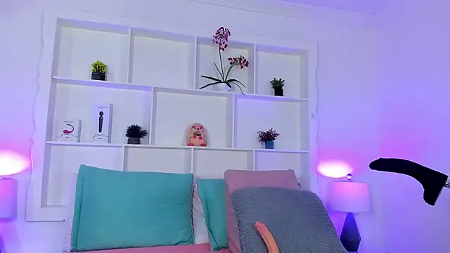 Jenifer Diaz online show from January 10, 1:28 pm