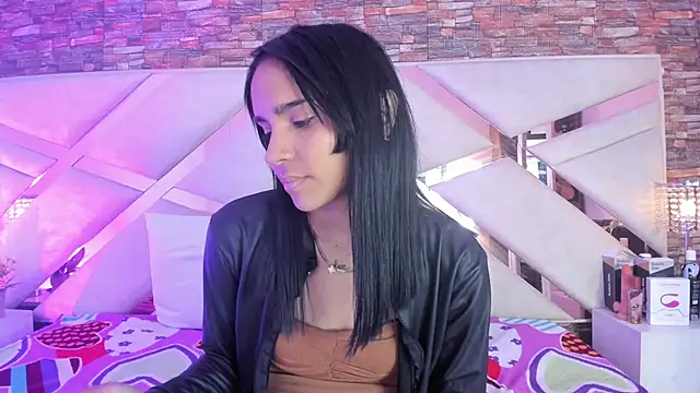 sophie pariss online show from November 7, 9:52 pm