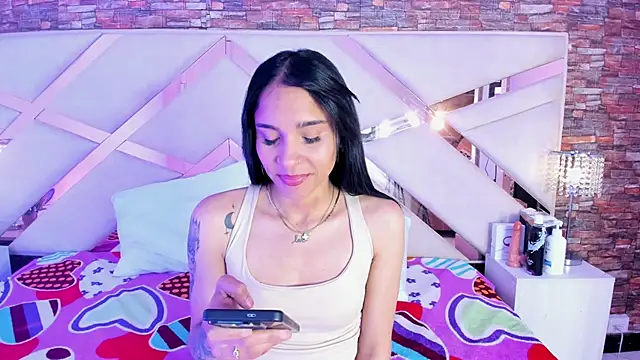 sophie pariss online show from November 6, 1:42 am