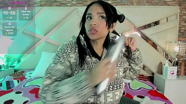 sophie pariss online show from November 12, 3:54 am