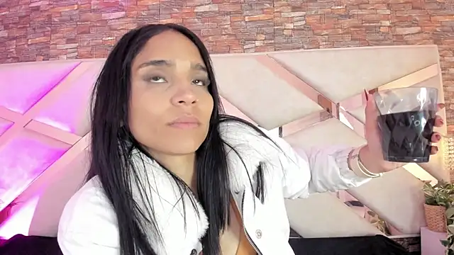 sophie pariss online show from December 1, 2:12 am