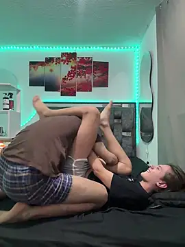 Alex and Fabian online show from April 19, 3:07 am