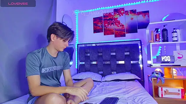 Snapshot of Alex_and_Fabian chatting on June 15, 8:30 pm Alex and Fabian online show from June 15, 8:30 pm
