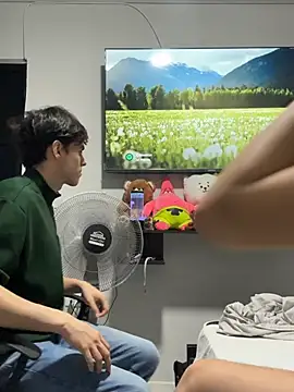 Snapshot of Alex_and_Fabian chatting on February 2, 5:06 am Alex and Fabian online show from February 2, 5:06 am