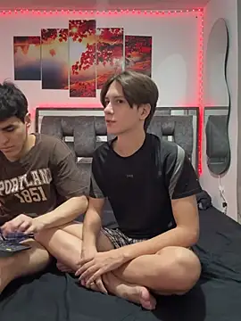 Alex and Fabian online show from April 17, 2:36 am