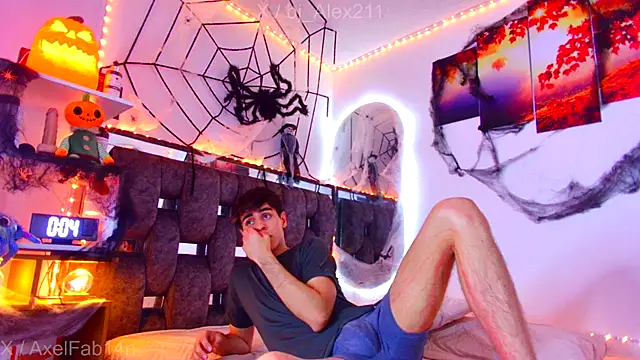 Alex and Fabian online show from October 25, 9:26 pm