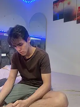 Snapshot of Alex_and_Fabian chatting on February 13, 5:18 am Alex and Fabian online show from February 13, 5:18 am