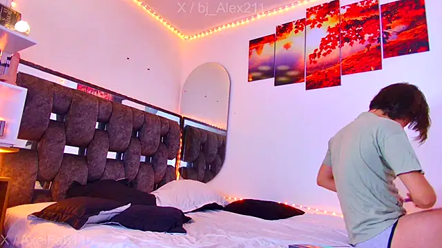 Alex and Fabian online show from November 8, 8:34 pm