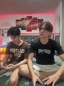 Alex and Fabian online show from May 2, 1:33 am