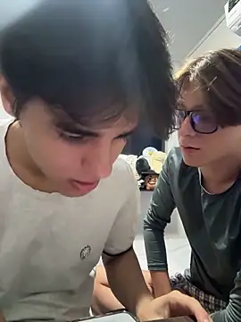 Snapshot of Alex_and_Fabian chatting on June 21, 11:21 pm Alex and Fabian online show from June 21, 11:21 pm