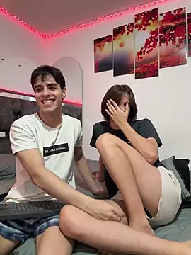 Snapshot of Alex_and_Fabian chatting on February 26, 5:07 am Alex and Fabian online show from February 26, 5:07 am