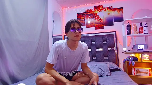 Alex and Fabian online show from May 19, 2:29 am