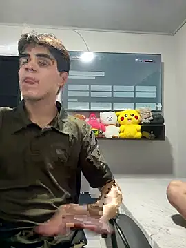 Snapshot of Alex_and_Fabian chatting on January 10, 5:14 am Alex and Fabian online show from January 10, 5:14 am