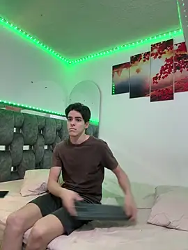 Alex and Fabian online show from March 18, 4:15 am