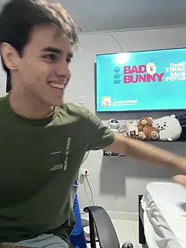 Snapshot of Alex_and_Fabian chatting on December 15, 3:56 am Alex and Fabian online show from December 15, 3:56 am