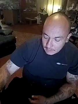 wilsons12 online show from February 13, 10:10 pm