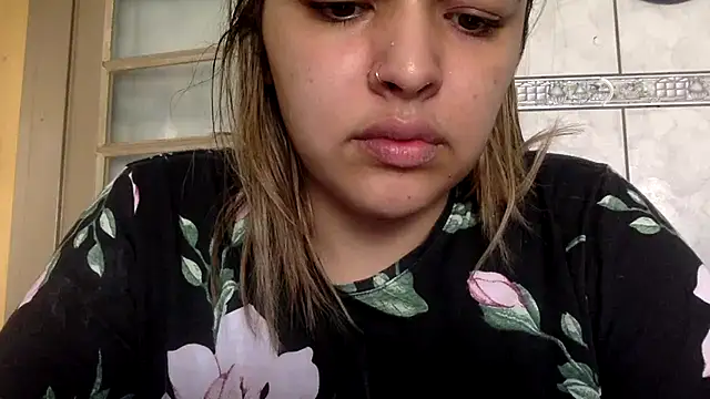 Snapshot of sweetshygirl chatting on January 13, 2:11 pm sweetshygirl online show from January 13, 2:11 pm