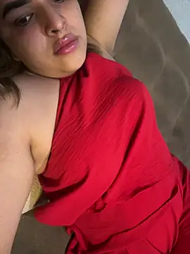 Snapshot of sweetshygirl chatting on January 1, 1:04 am sweetshygirl online show from January 1, 1:04 am