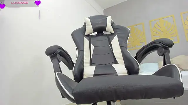 lia sexx19 online show from March 15, 9:09 am