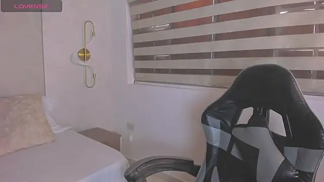 lia sexx19 online show from April 16, 9:26 pm