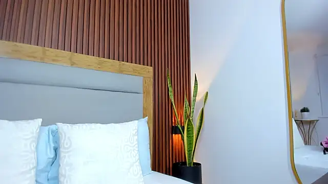 Snapshot of maroly_21 chatting on November 27, 12:16 pm maroly 21 online show from November 27, 12:16 pm