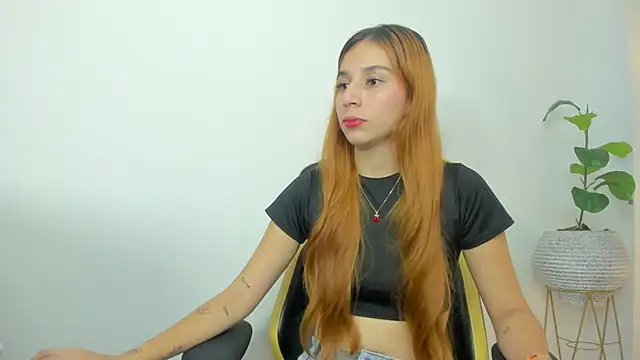 Snapshot of maroly_21 chatting on November 15, 12:20 pm maroly 21 online show from November 15, 12:20 pm