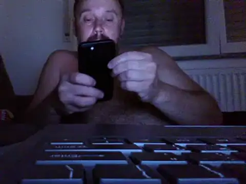 Snapshot of FROL83 chatting on July 8, 7:58 pm FROL83 online show from July 8, 7:58 pm