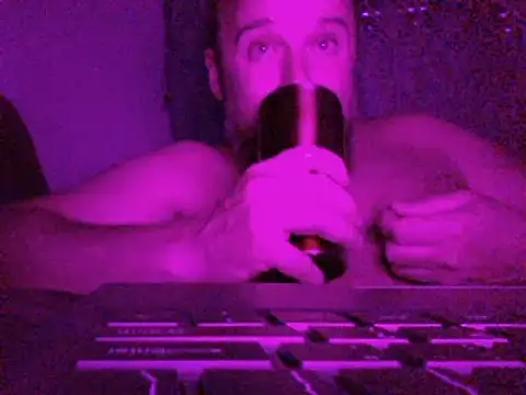 Snapshot of FROL83 chatting on June 9, 7:26 pm FROL83 online show from June 9, 7:26 pm