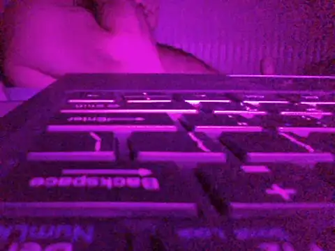 Snapshot of FROL83 chatting on June 17, 7:57 pm FROL83 online show from June 17, 7:57 pm