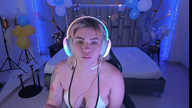 AlessiaDouce online show from September 30, 4:07 am