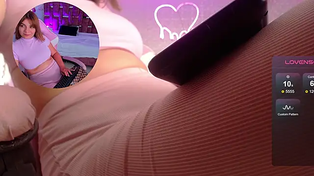 AlessiaDouce online show from November 21, 8:08 pm