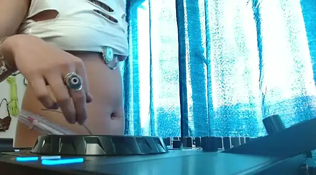 fenixmfx19 online show from January 9, 6:15 pm