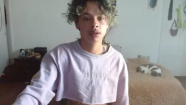 fenixmfx19 online show from February 25, 8:11 pm