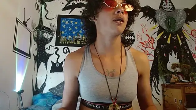 fenixmfx19 online show from October 6, 9:15 pm