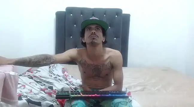 damian bottom bigcock online show from February 13, 9:49 pm