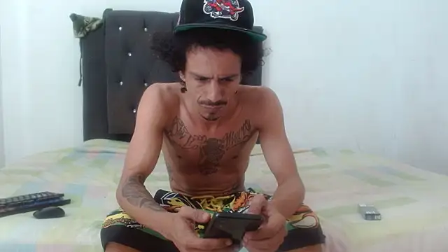 damian bottom bigcock online show from February 12, 5:37 pm